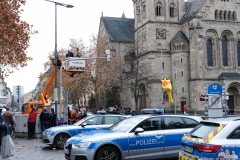 Polizei räumte Kletteraktion gegen Urantransporte in Koblenz am 30.11.2018